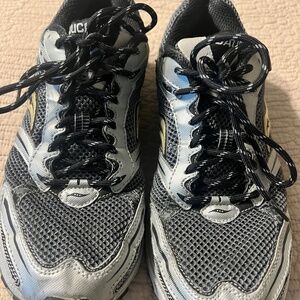 Men's Saucony running shoes